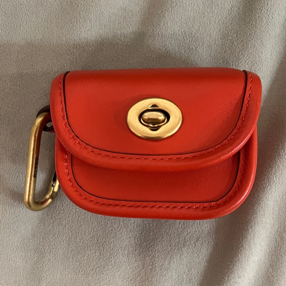 Coach Leather Key Holder with Gold Accents Pre loved
